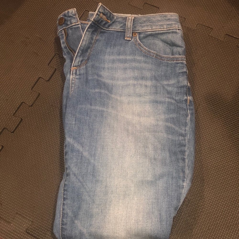 Skinny blue jeans